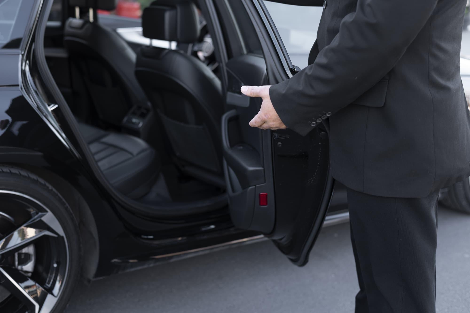 Professional Chauffeur Service in Jeddah